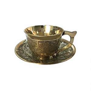 Juego de platillos de té de latón con diseño en relieve, forma y tamaño personalizados, taza y platillo de té de fabricación artesanal. - Product Image 1