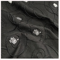 NAIS nouveau personnalisé 100% poly noir avec gris rouge marine tissé gaufré abstrait floral fil teint tissu jacquard pour robe