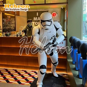 Statue grandeur nature Stormtrooper blanc en fibre de verre, figurine de soldats blancs pour décoration de cinéma et de bar - Offre spéciale - Product Image 6