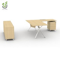 Bureau de direction moderne en placage iULTRA pour bureau commercial avec armoire de rangement intégrée