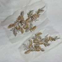 Bien conçu Golden Hot Fix Strass Applique Corsage pour Robes De Mariée Strass Applique