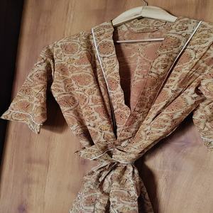 ชุดกิโมโนผ้าฝ้ายลายดอกพิมพ์บล็อกอินเดีย เสื้อผ้าลำลองเนื้อนุ่ม ระบายอากาศได้ดี ชุดฤดูร้อน ราคาขายส่ง - Product Image 3