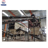 Machine de production automatique de panneaux de particules MDF et de contreplaqué Yuequn, avec fonctions de raclage, collage, polissage et presse à chaud, équipée d'un moteur et d'une pompe