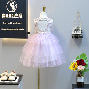 Nouvelle Robe de Princesse Moderne pour Filles, Robe de Demoiselle d'honneur Formelle Brodé de Fleurs en Satin, Idéale pour l'Été et la Photographie - Product Image 4