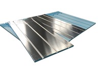 Panneau isolé thermo-isolant, dispositif de chauffage au sol