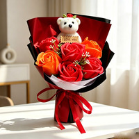 Bouquet de fleurs de savon en forme de petit ours rose |   Cadeau pour la Saint-Valentin et les anniversaires |   Ours en peluche avec une pancarte « Je t'aime » |   Vente en gros OEM