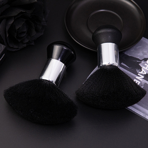 Brosse à poils doux pour le nettoyage des ongles, brosse en plastique pour éliminer la poussière, brosse pour les soins capillaires, marque privée pour les outils de manucure - Product Image 4