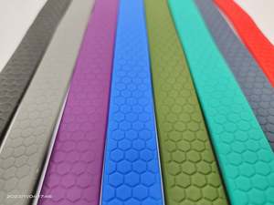 Collier et laisse <span class=keywords><strong>pour</strong></span> <span class=keywords><strong>chien</strong></span> en sangle enduite de PVC écologique, design 2022, matériau durable, texture nid d'abeille, revêtement PVC imprimé - Product Image 2