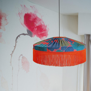 Paralume in tessuto floreale in seta Tiffany, lampada a sospensione con frange "Tangerine Tango". - Product Image 4