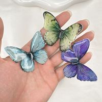 Accessoires de chaussures en gros : breloques 3D papillon haut de gamme pour sabots, embellissements pour chaussures, cartes à cheveux, accessoires capillaires rétro