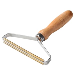Removedor de Pelusas Manual de Madera para TikTok - Suave para Ropa de Lana, No Daña las Telas, Herramienta de Limpieza en Seco de Doble Cara - Product Image 5