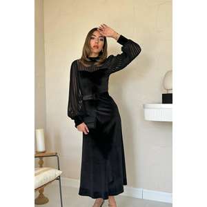 Elegante Vestido Tubo de Terciopelo Negro con Cuello Alto y Capa Transparente, Cintura Natural, para Eventos Nocturnos - Product Image 2