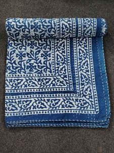 Cubrecama Kantha con Estampado Floral Azul Paisley, 90×108 Pulgadas, para Cama Doble, Estilo Boho, Hecho a Mano, Colcha de Algodón Indio Vintage - Product Image 1