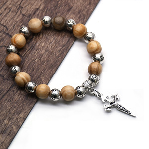 Fábrica <span class=keywords><strong>de</strong></span> joyería cristiana religiosa 10mm cuentas <span class=keywords><strong>de</strong></span> madera <span class=keywords><strong>de</strong></span> pino Jerusalén Cruz <span class=keywords><strong>Virgen</strong></span> María encantos pulsera <span class=keywords><strong>de</strong></span> cuentas para hombres y mujeres - Product Image 4