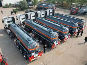 HOWO 6X4 Stainless Steel Cooking Oil Tanker <b>Truck</b> 30m3 Fuel Diesel Lower Price Water Milk New Manual Transmission - Product Image 5