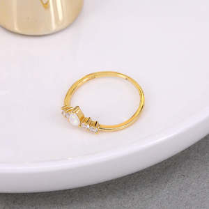 2023 sıcak satış 925 ayar gümüş <span class=keywords><strong>V</strong></span> şekilli opal zirkon altın kaplama ince halka kadınlar için alyanslar - Product Image 4