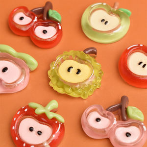 Cabochons plats en résine en forme de tranches de fruits (fraise, pomme) pour la création de bijoux DIY, la décoration de barrettes, la décoration de téléphones et les autocollants de réfrigérateur - Product Image 3