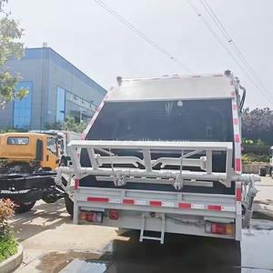 รถบรรทุกอัดขยะใหม่ 14 คิวบิกเมตร ควบคุมระยะไกล โครงรถอีซูซุ สำหรับบริการเก็บ<span class=keywords><strong>ขยะ</strong></span>และทำความสะอาด - Product Image 4