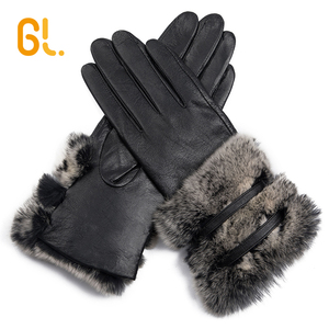 Guanti in Pelle di Agnello GL6 Decorati con Pelliccia di Alta Qualità per Donna Invernali alla Moda - Product Image 3