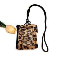 Portefeuille à lanière en fausse crinière de cheval à imprimé léopard avec fenêtre d'identification transparente, porte-cartes zippé, pochette de cou pour pièces de monnaie et écouteurs