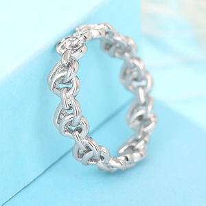 Anello a Catena con Cuore per Donne, Gioiello da Dito Minimalista e alla Moda - Product Image 6