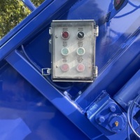 Camion à ordures compacteur hydraulique 4x2 8CBM pour la collecte des déchets