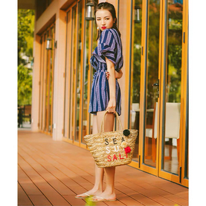 <span class=keywords><strong>Sac</strong></span> à Bandoulière en Paille Marocaine pour Dames de Grande Capacité de Créateur Célèbre <span class=keywords><strong>Sac</strong></span> de Plage d'Été avec Pom Pom Broderie Logo Personnalisé <span class=keywords><strong>Sac</strong></span> - Product Image 4