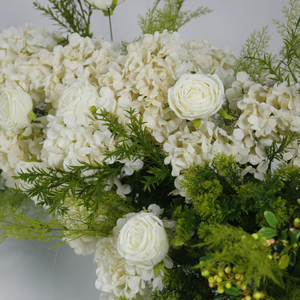 Centrotavola Nuziale Stile Foresta 2026, Decorazione con Piante Verdi Artificiali e Fiori Bianchi, Arco Floreale e Sfera di Fiori per Matrimonio - Product Image 5