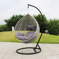 Chaise suspendue en rotin pour hôtels, villas et patios – Mobilier de jardin moderne à prix d'usine – Vente directe usine