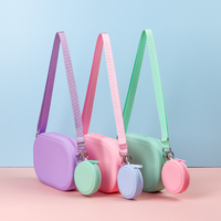 Nouveau style tendance : Sac à bandoulière portable et léger pour femme avec sangle réglable, sac à main, faible MOQ, sac bandoulière en silicone pour téléphone portable