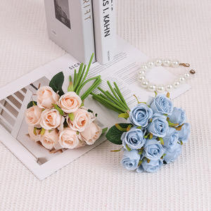 Rosas de Seda Artificiales Pequeñas Hechas a Mano al por Mayor para Exportación, Clásicas, Precio de Fábrica, Frescas, Suaves y Sencillas - Product Image 2
