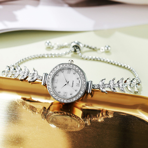 Nuevo Reloj de Mujer Estilo Sirena 2025, Popular Reloj de Cuarzo con Brazalete Redondo con Incrustaciones de Diamantes y Cordón Ajustable - Product Image 5