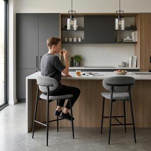 Chaises <span class=keywords><strong>de</strong></span> comptoir pour <span class=keywords><strong>bar</strong></span> <span class=keywords><strong>de</strong></span> cuisine, tabourets modernes nordiques <span class=keywords><strong>gris</strong></span> clair rembourrés, chaise haute <span class=keywords><strong>de</strong></span> <span class=keywords><strong>bar</strong></span> avec pieds noirs - Product Image 2
