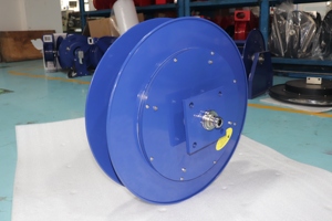 Enrouleur de câble électrique rétractable automatique personnalisé 380 V 32 A, monté au mur, à ressort, pour grue - Product Image 2