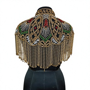 Cape d'épaule en polyester perlé pour femme avec franges, par COTTON COUTURE, pour tenue de soirée élégante - Product Image 1