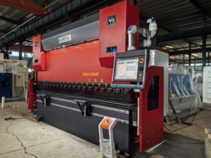 Hệ thống <span class=keywords><strong>CNC</strong></span> 200t4000 da69t 6 + 1 ép thủy lực phanh tấm không gỉ uốn - Product Image 3