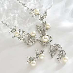 2025 nouvelle mode exquise haute qualité argent tonique cristal bijoux de mariée perle collier floral ensemble de boucles d'oreilles - Product Image 4