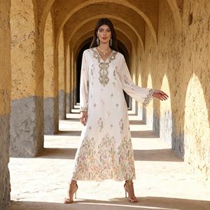 Abaya élégante en polyester avec strass thermocollants de qualité supérieure pour femmes musulmanes, robe de cérémonie modeste, vente en gros personnalisée - Product Image 2