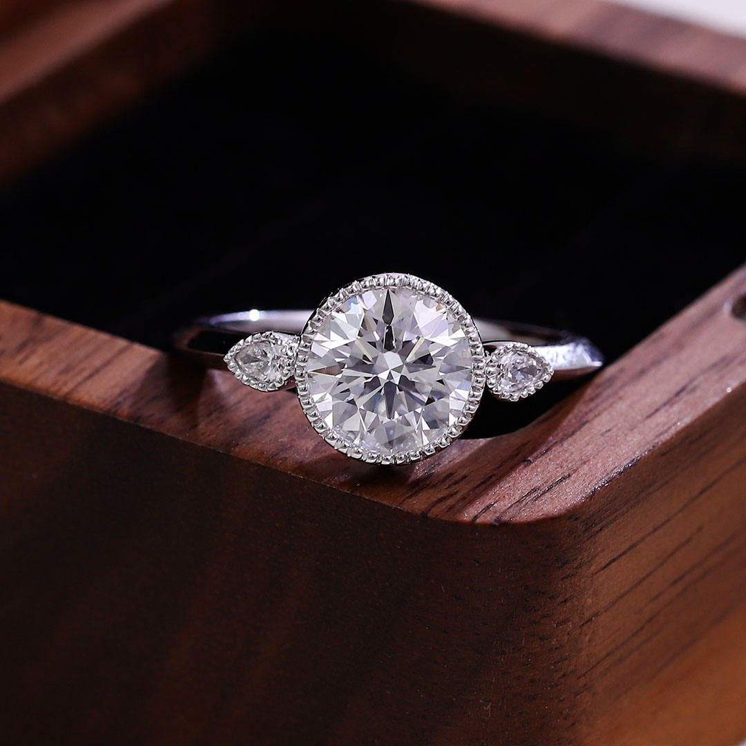 แหวนเพชรทองคำขาว 10K