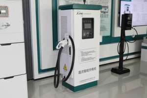 Cargador Rápido para Vehículos Eléctricos de 60 kW CC |   200-1000 V, hasta 150 A por Pistola |   OCPP 1.6 |   IP54 para Exteriores |   Ethernet/4G |   -20~+50 ° C - Product Image 4