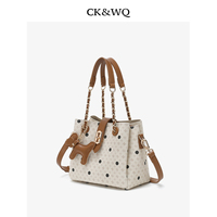 Sacs de créateur de luxe discret SS 2026, sacs fourre-tout à pois monogrammés, sacs à main avec pendentif chien, sac bandoulière double sangle pour femme, vente en gros