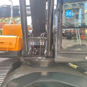 รถขุดตีนตะขาบรถ220LC-9S ฮุนไดมือสองสภาพดีรถตีนตะขาบ220LC-9S - Product Image 4