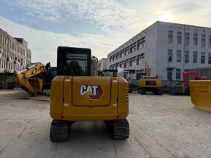 Mini-excavatrice compacte 305.5E de 5,5 tonnes, certifiée CE/EPA, avec chenilles en caoutchouc, moteur et boîte de vitesses, prête à être expédiée - Product Image 3