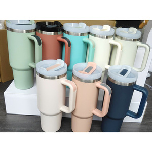 Gobelet isotherme de 40 oz de deuxième génération avec poignée et paille pour les voyages - Product Image 2