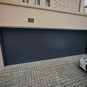 <span class=keywords><strong>Porte</strong></span> <span class=keywords><strong>de</strong></span> <span class=keywords><strong>garage</strong></span> automatique sans cadre en verre trempé noir miroir, résistante aux ouragans, <span class=keywords><strong>de</strong></span> la marque Prima Modern, avec moteur. - Product Image 4