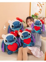 En gros, Peluche-coussin cousue 'Love Holding', idéale pour la balle de lancer de mariage, cadeau d'événement et pêcheuse de jouets
