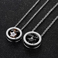 Collier Étoile pour Couple en Acier Inoxydable, Pendentif Personnalisé Tendance, Bijoux de Mode Assortis pour Amoureux, Vente en Gros