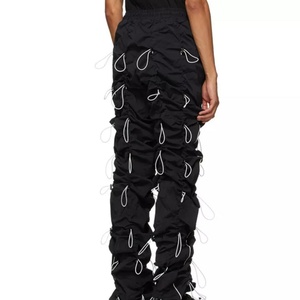 Pantalones de Moda Urbana Personalizados OEM de Alta Calidad con Múltiples Cordones Elásticos para Hombre - Product Image 2