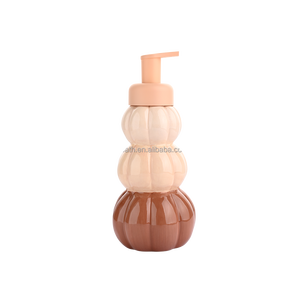 Distributeur de savon liquide en forme de citrouille - Pompe à savon liquide sur le thème de l'<span class=keywords><strong>automne</strong></span> et d'Halloween, décoration de salle de bain au look céramique mignon - Product Image 2