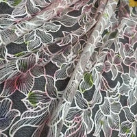 Nouveautés 2026 Tissu en dentelle brodée imprimé Polyester Tissu en tulle brodé floral pour robes décontractées